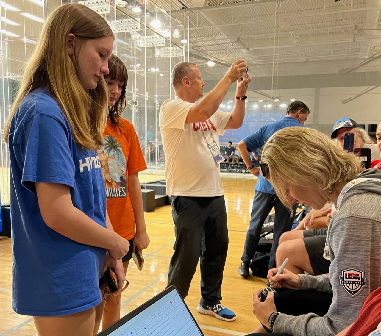 Rhonda Rajsich signing autographs at the 2022 World Games