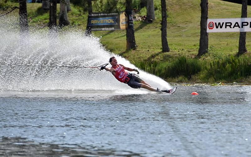 Nate Smith slalom skiing