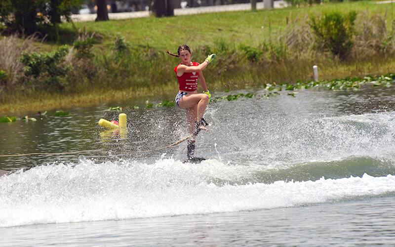 Kennedy Hansen tricks skiing
