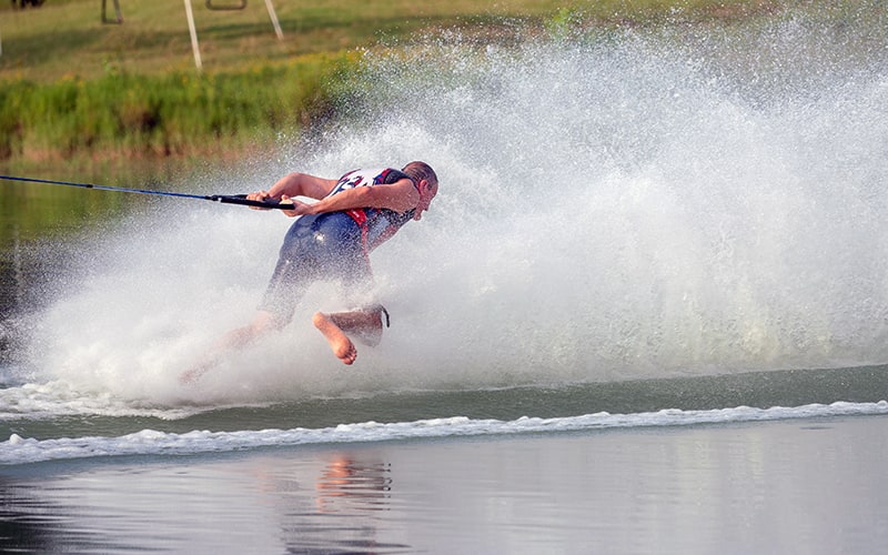 Joe Knapp back barefoot slalom