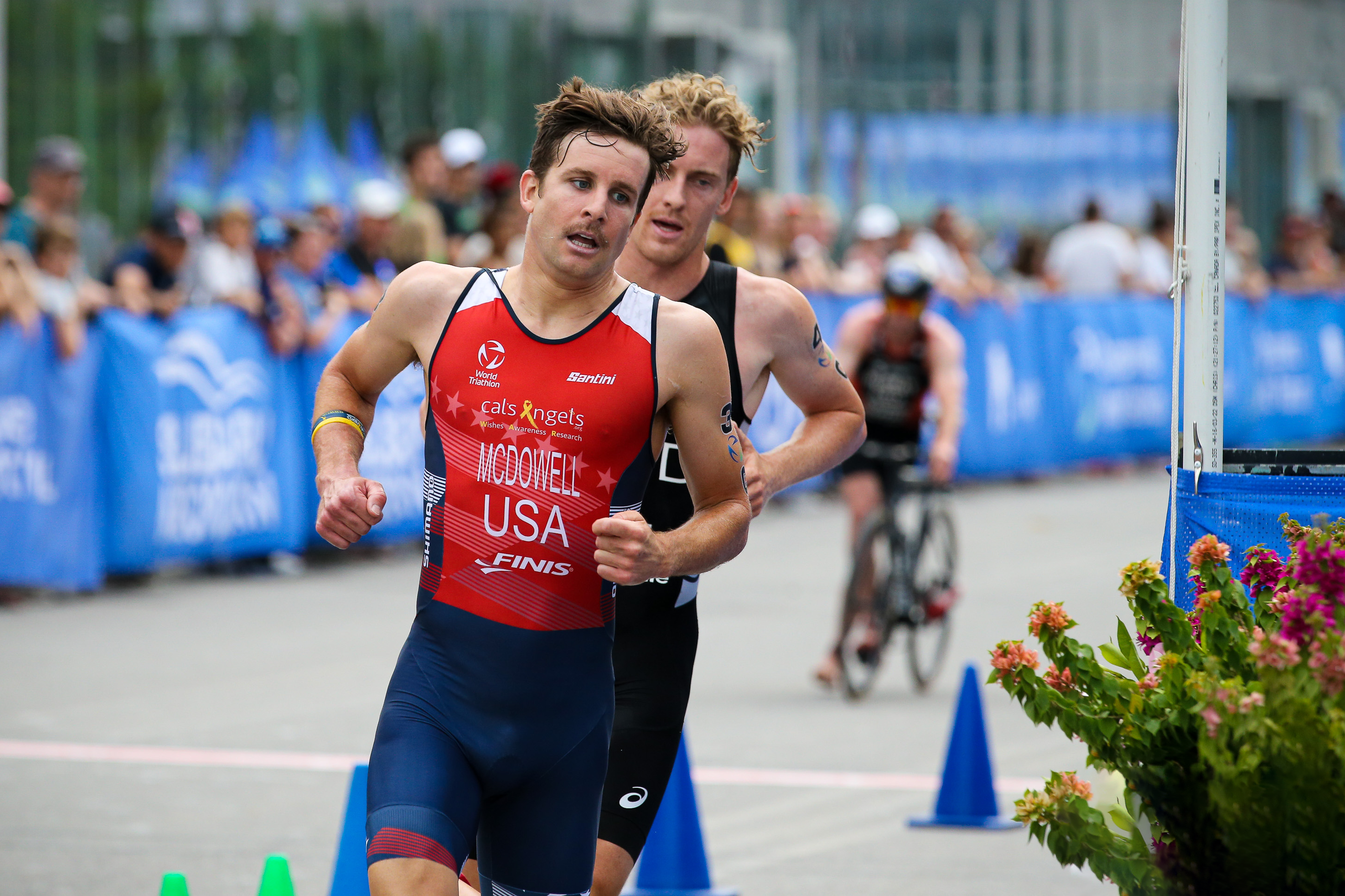 Super Series athletes celebrate World U23/Junior mixed relay