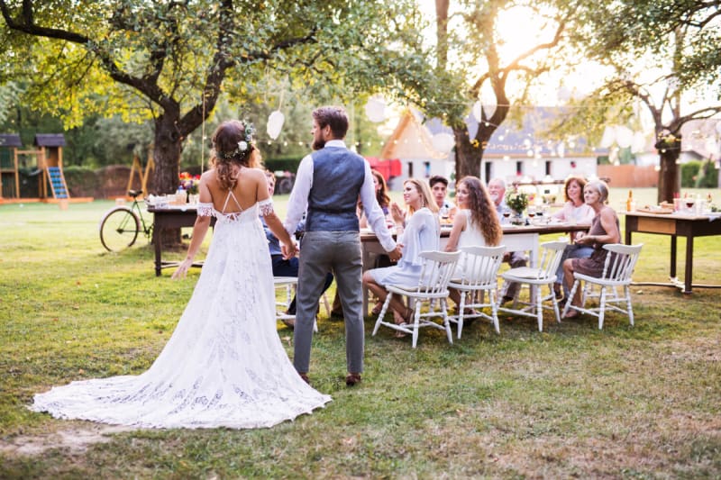 If You Re Planning A Backyard Wedding Here S What To Budget For Extra Insurance Costs Valuepenguin How much does a backyard wedding cost? valuepenguin