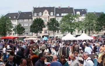 Flohmarkt in Nippes am Wilhelmplatz