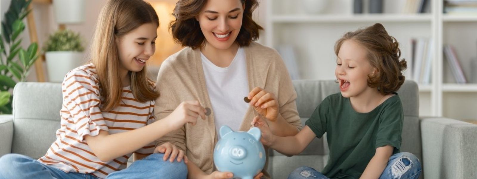  egy család várja, hogy mikor jön a családi pótlék