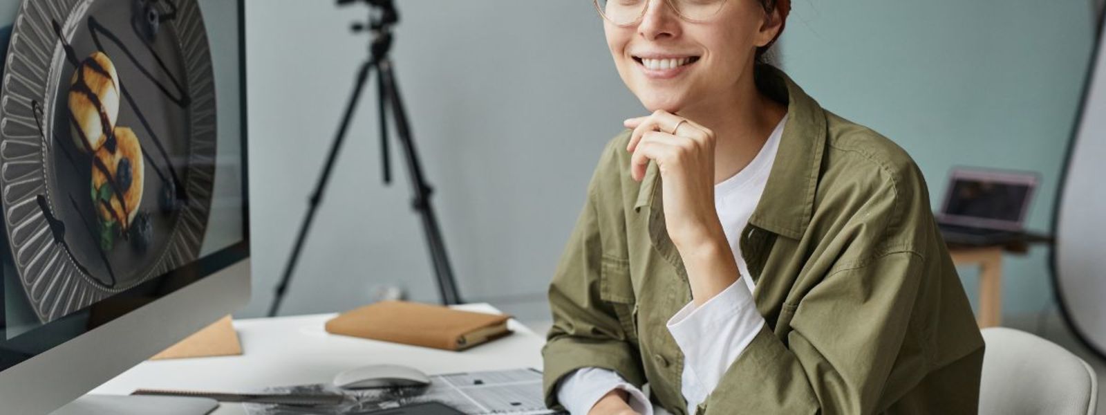 kreatív női munkakörök egy irodában