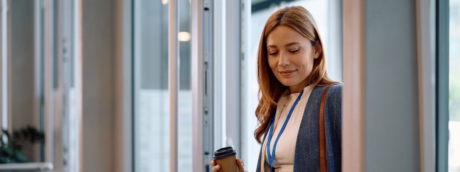 munkaidő kezdete irodai munkakörnyezetben