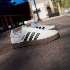 Foto Tenis adidas VL Court 3.0