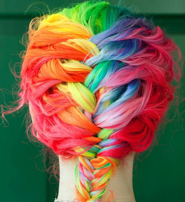 C'est fou, ça me file une pêche du tonnerre, toutes ces jolies couleurs artistiquement entremêlées ! Pas vous ?