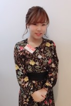 高本　万希子