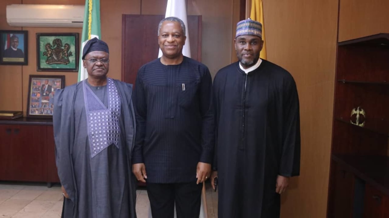 Minister appeals to youths to embrace peace Minister appeals to youths to embrace peace