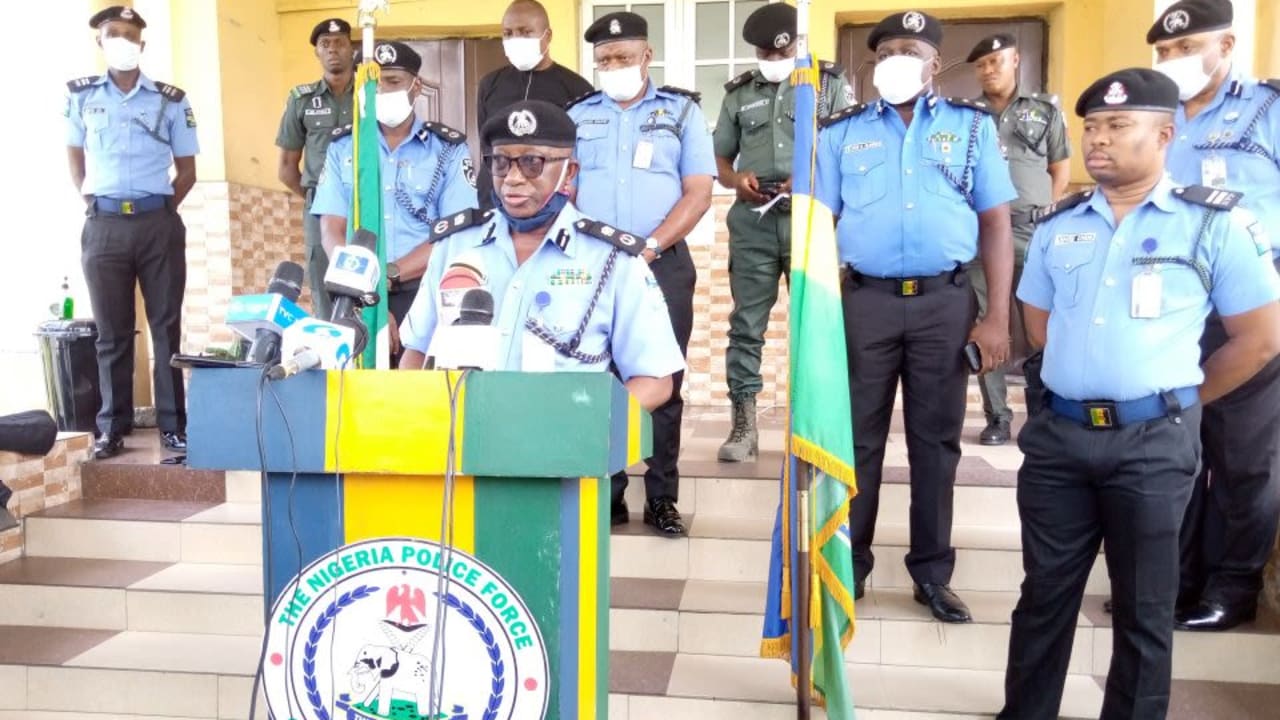 Rivers Police recover burnt bodies of three officers, soldier Rivers Police recover burnt bodies of three officers, soldier