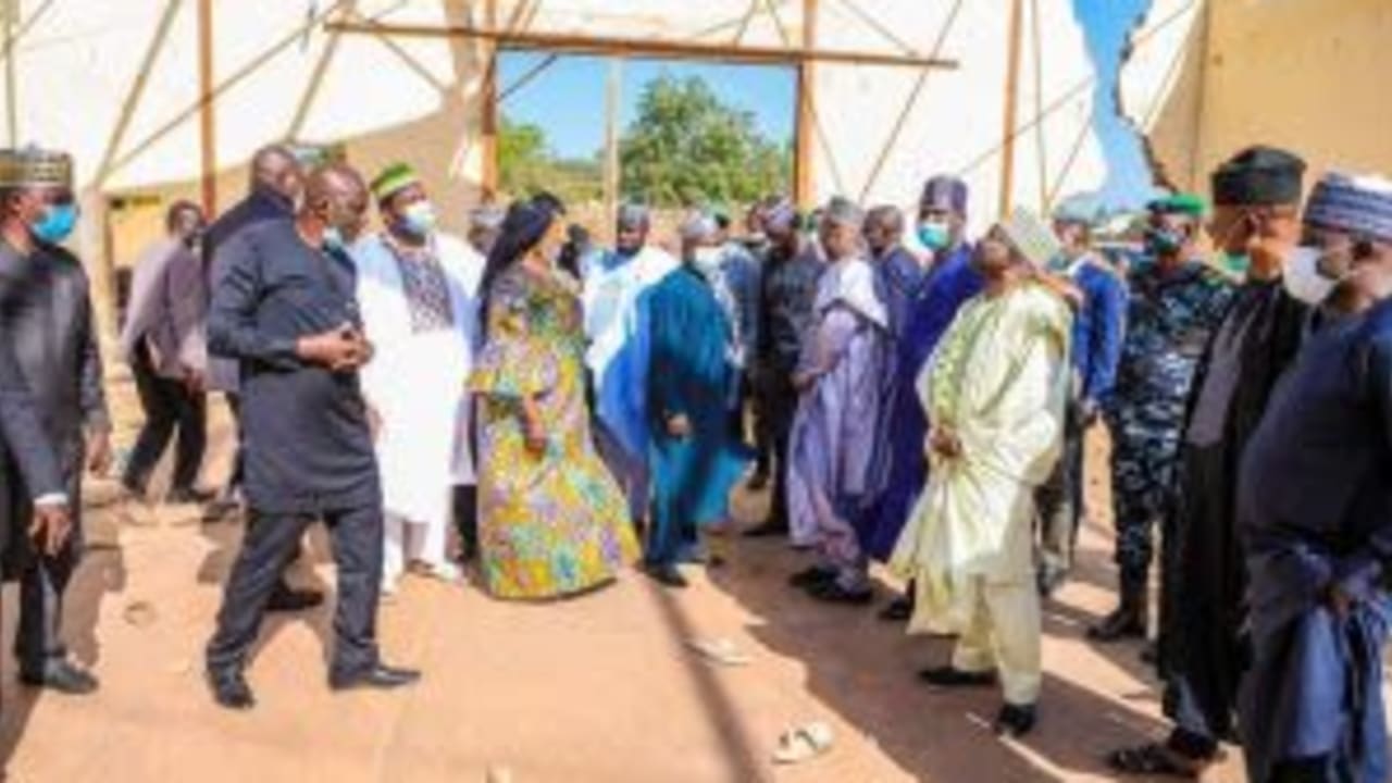 #EndSARS: Lalong threatens to relocate govt properties from host communities #EndSARS: Lalong threatens to relocate govt properties from host communities