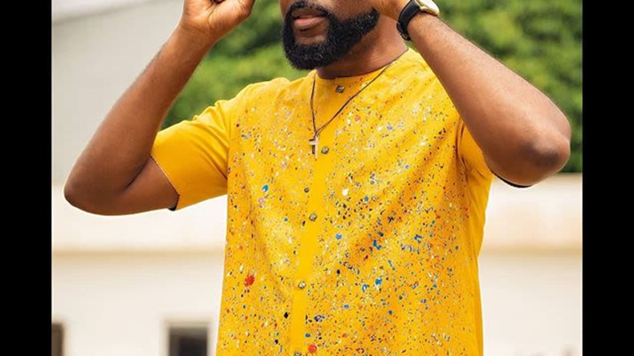 I hate taking pictures – Banky W I hate taking pictures – Banky W
