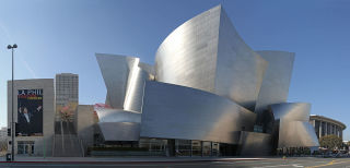 Walt Disney Concert Hall, LA, CA, jjron 22.03.2012 by jjron - Own work; stitched panorama from seven original images. Licensed under GFDL 1.2 via Commons