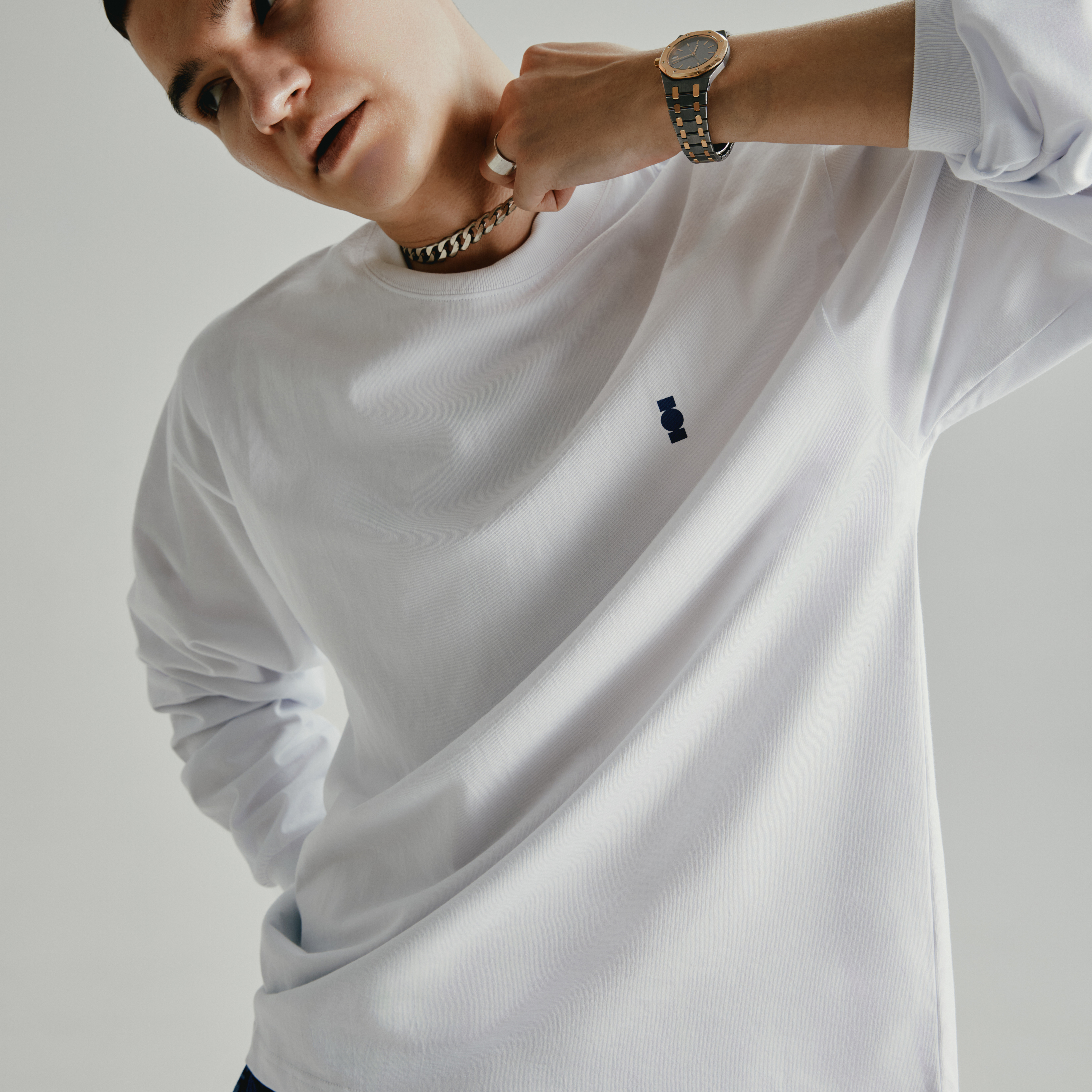"No Waitlist Club" LS Tee With Sewn-In Watch Cloth Product Image 2