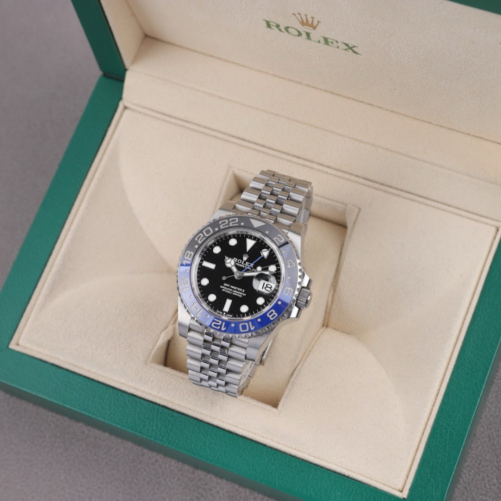 GMT-Master II Steel Jubilee Black Dial "Batgirl" 40mm Product Image 8