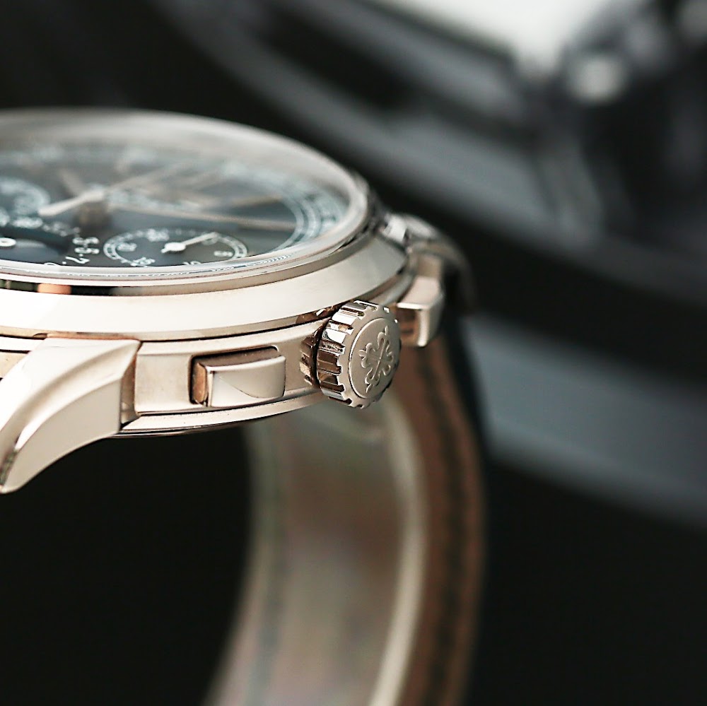 Perpetual Calendar Chronograph White Gold Blue Dial 41mm Product Image 3