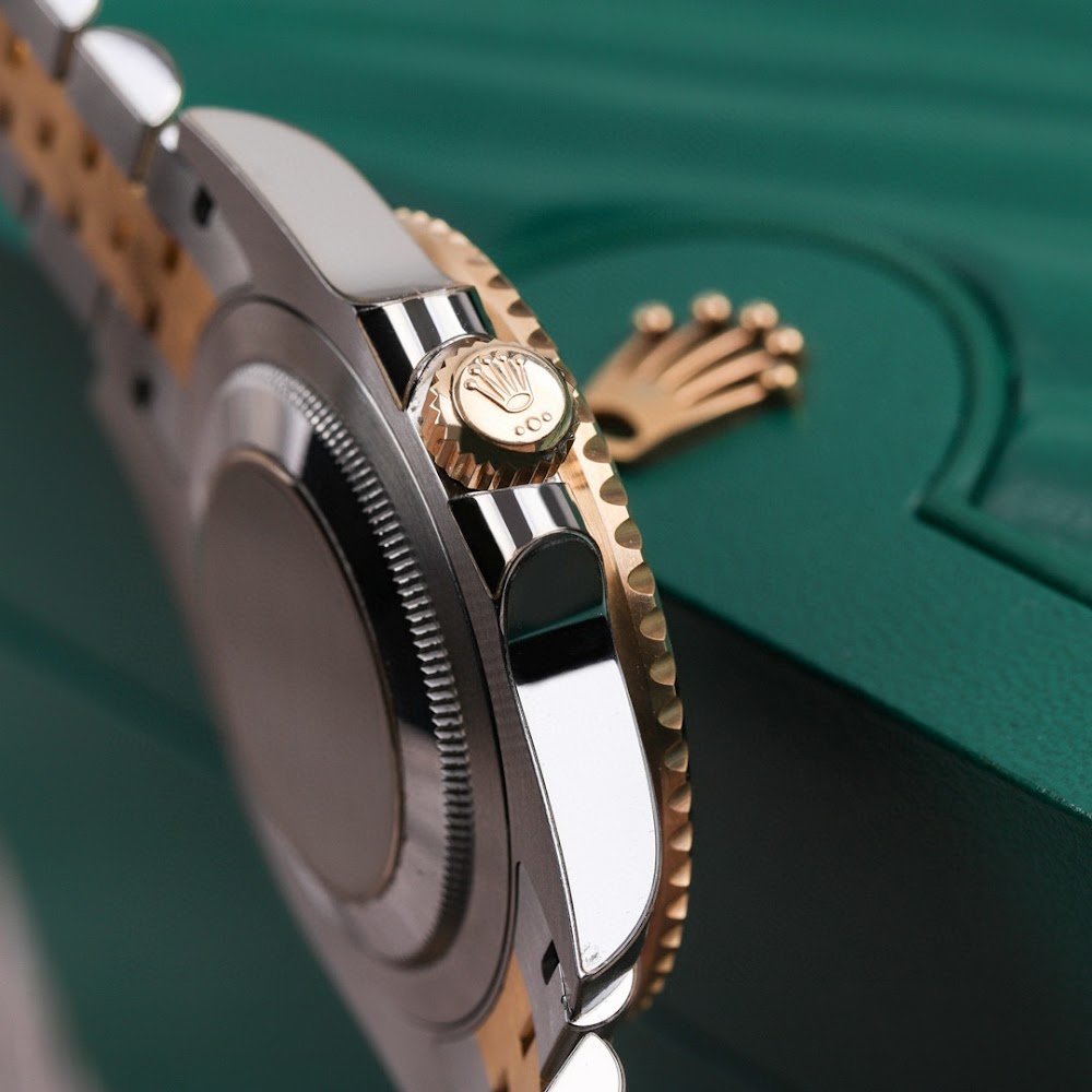 GMT-Master II Yellow Gold & Steel Jubilee Black Dial 40mm Product Image 6