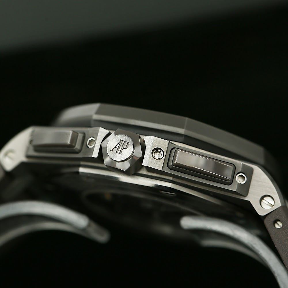 Royal Oak Offshore Titanium Grey Dial 44mm Product Image 3