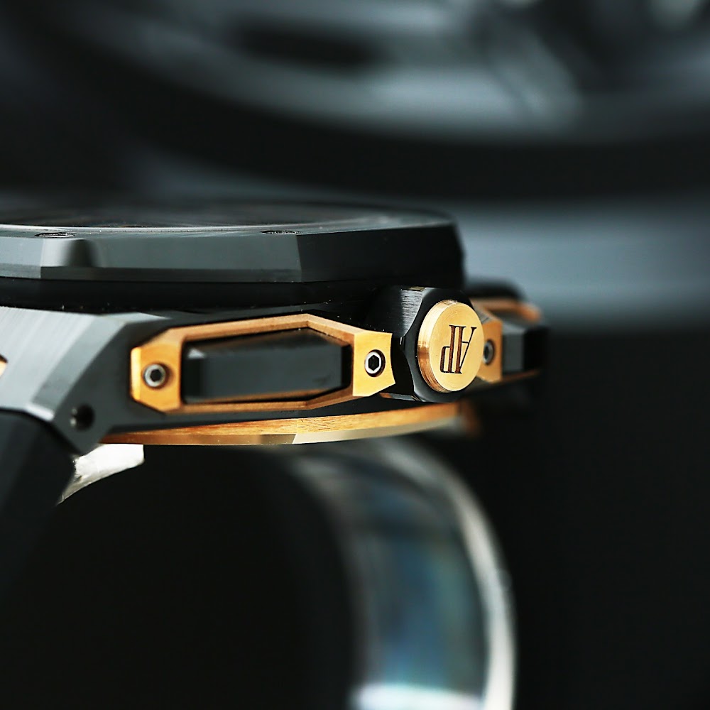 Royal Oak Offshore Chronograph Ceramic Black Dial 43mm Product Image 7