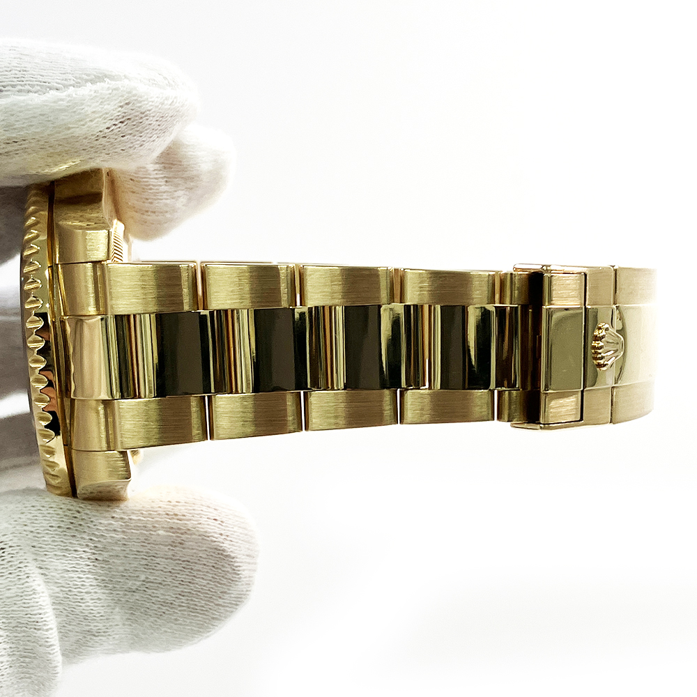 GMT-Master II Yellow Gold Sapphire Ruby Black Dial 40mm Product Image 4