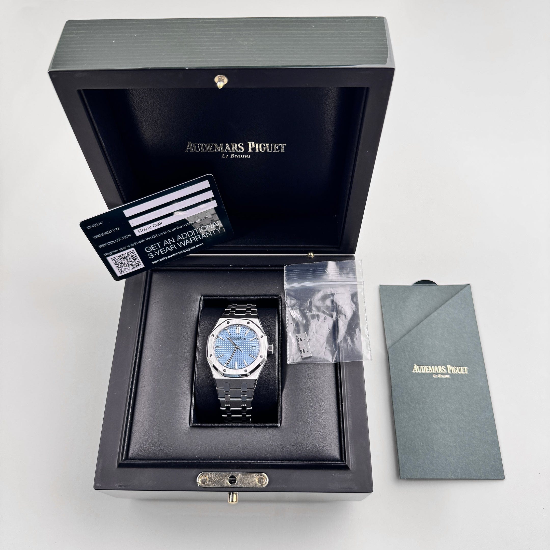 Royal Oak Selfwinding Steel Ice Blue Dial 37mm Product Image 10
