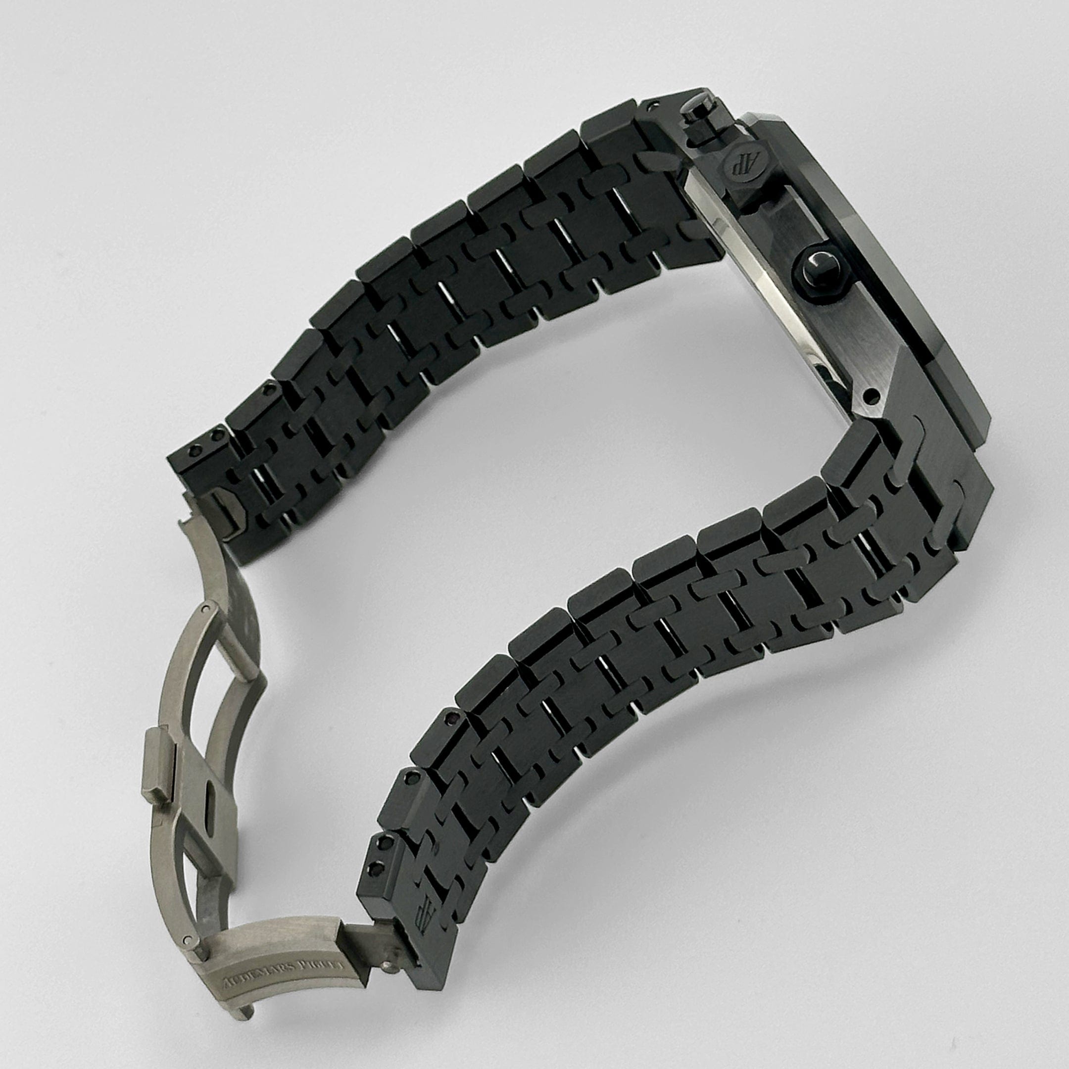 Royal Oak Chronograph Ceramic Black Dial 41mm Product Image 7