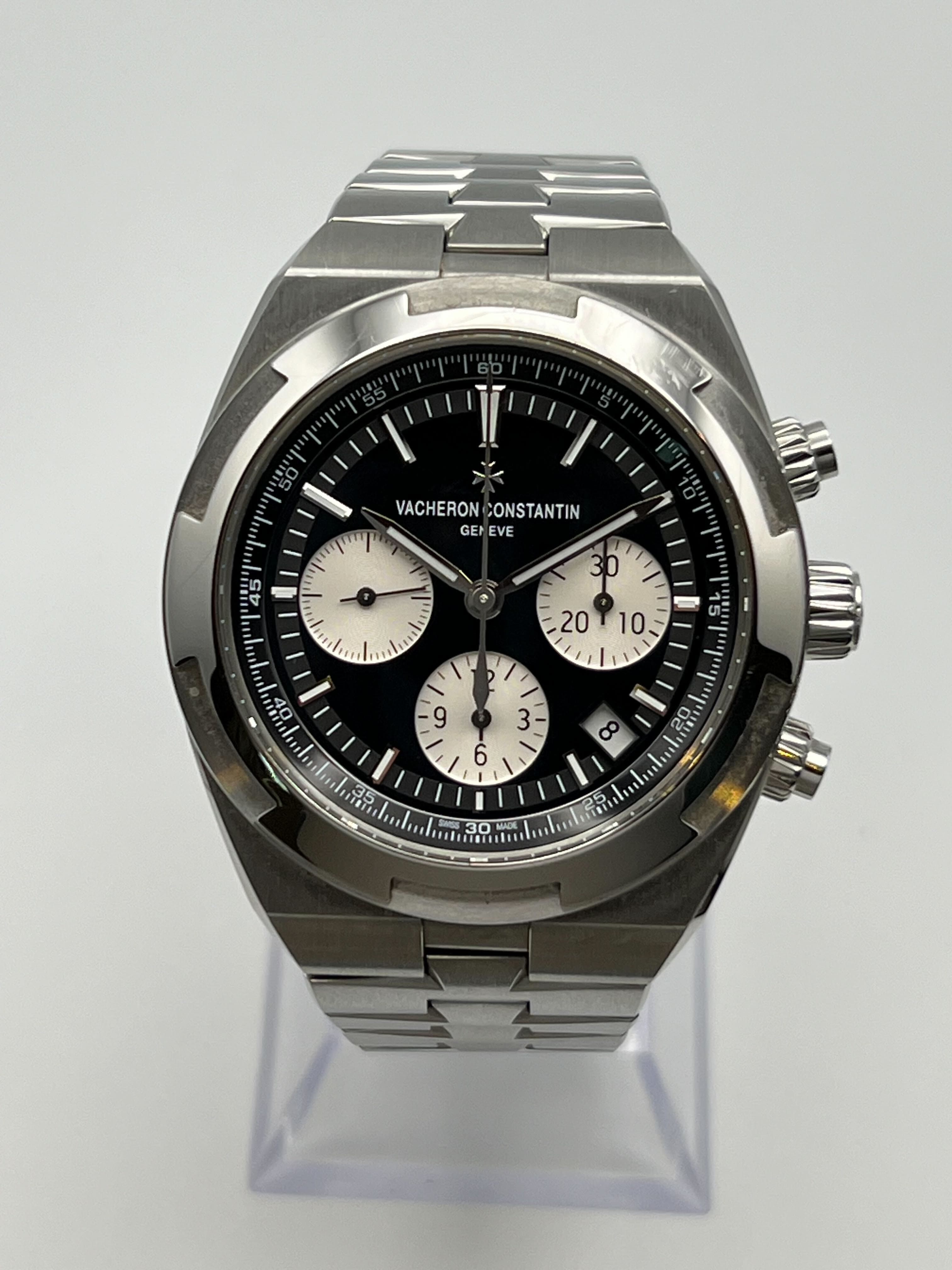 Overseas Chronograph Steel Black dial 42mm Product Image 1
