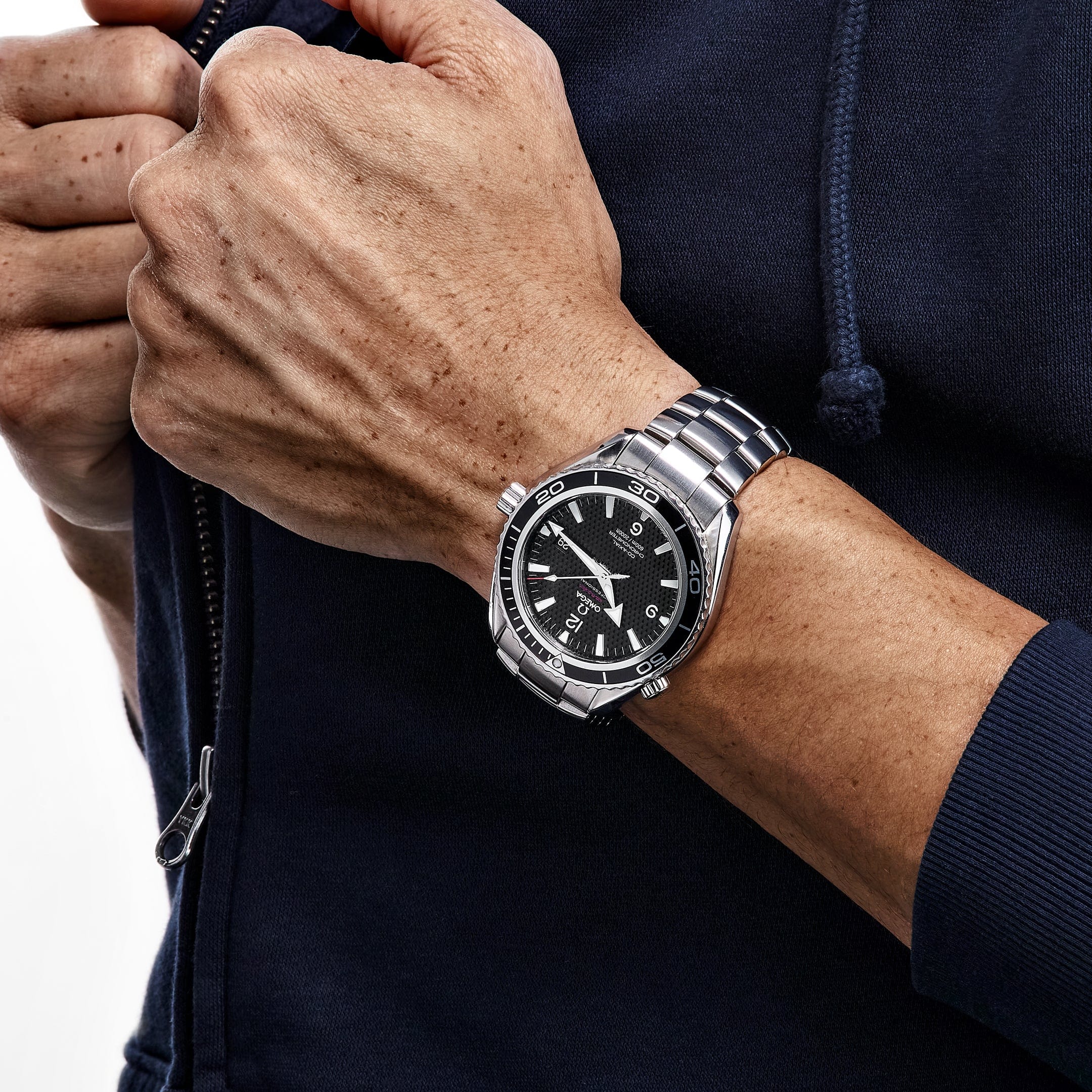Seamaster Planet Ocean 600m "Quantum of Solace" Steel Black Dial 45mm Product Image 11
