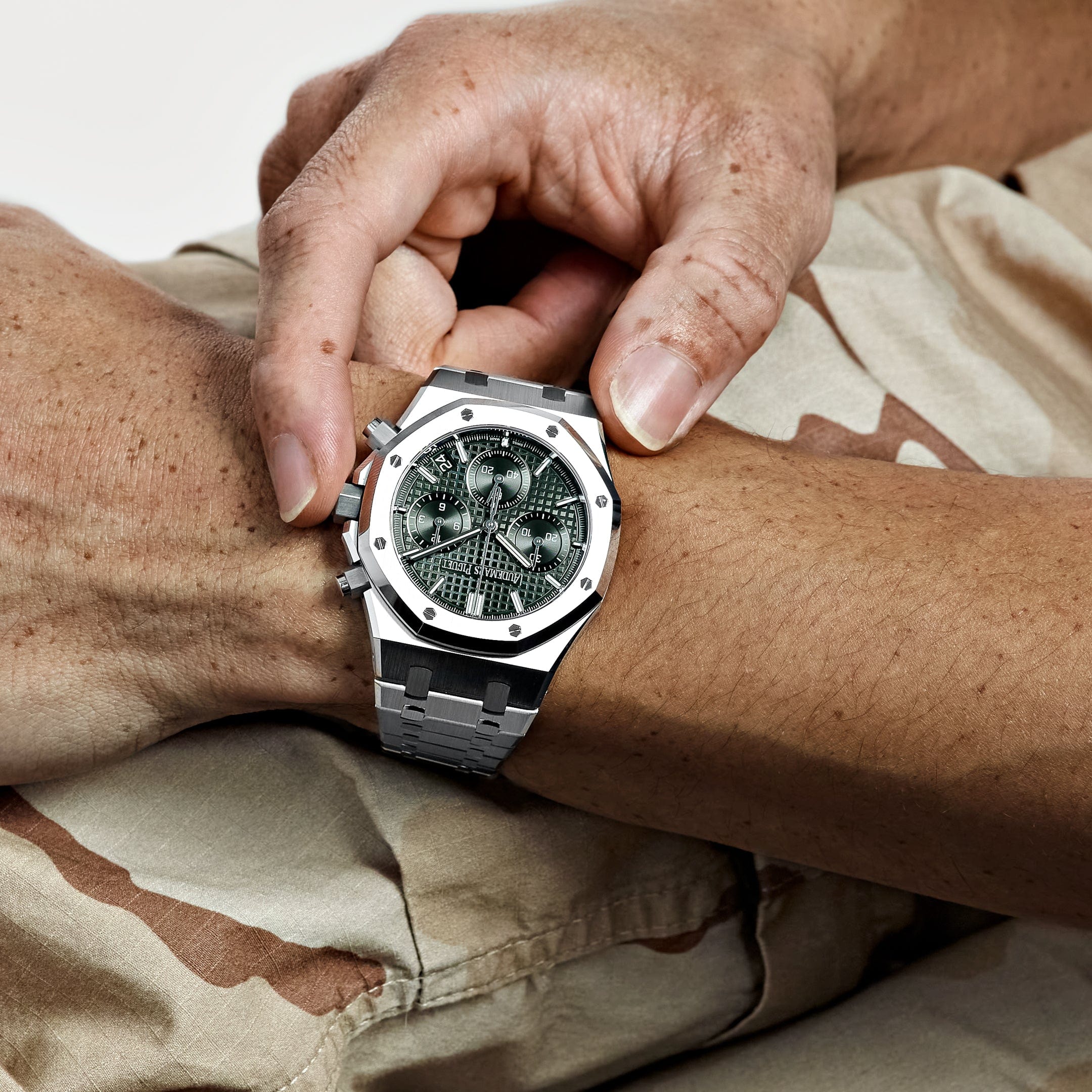 Royal Oak Chronograph Steel Green Dial 41mm Product Image 8