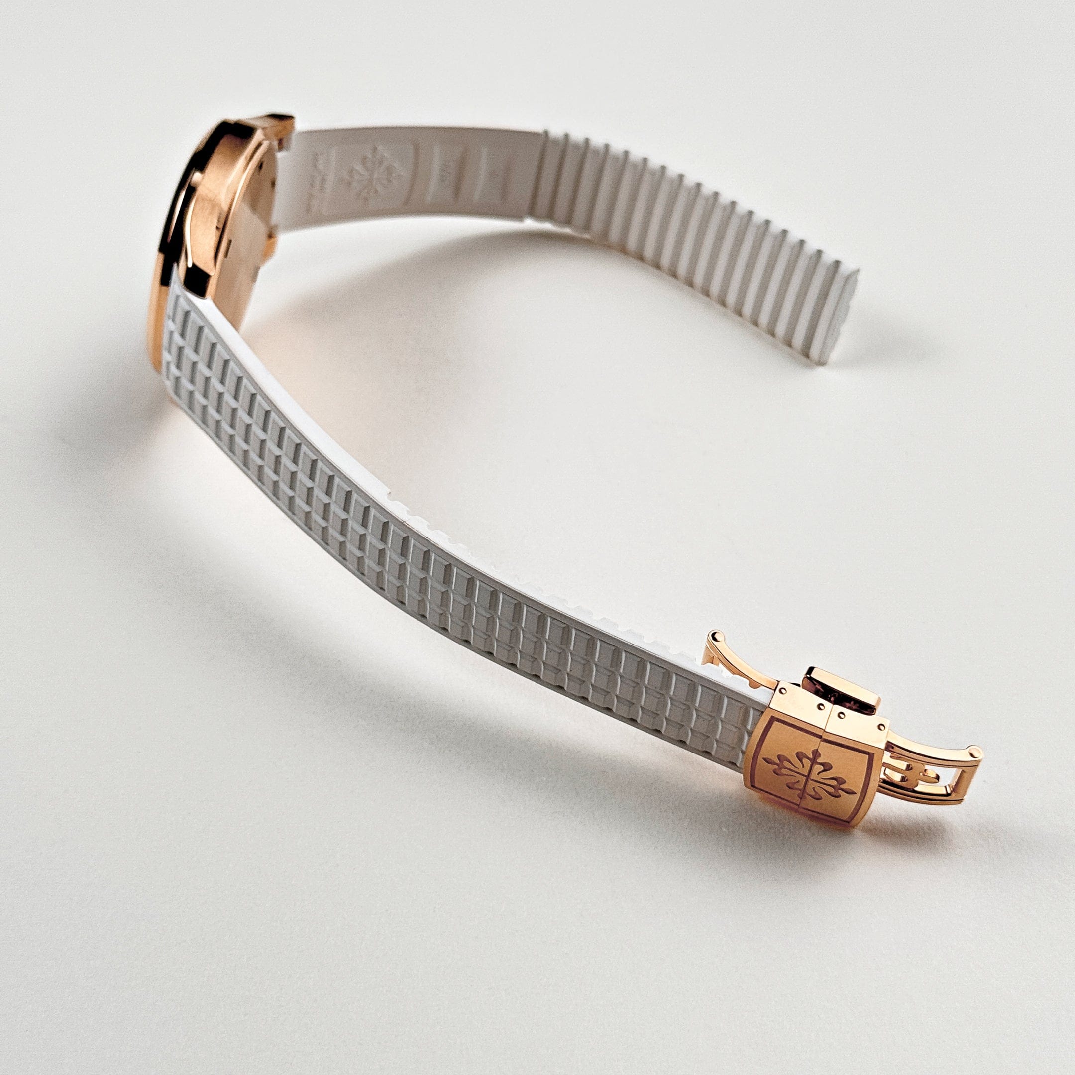 Aquanaut Luce Travel Time Rose Gold White Dial 38mm Product Image 5
