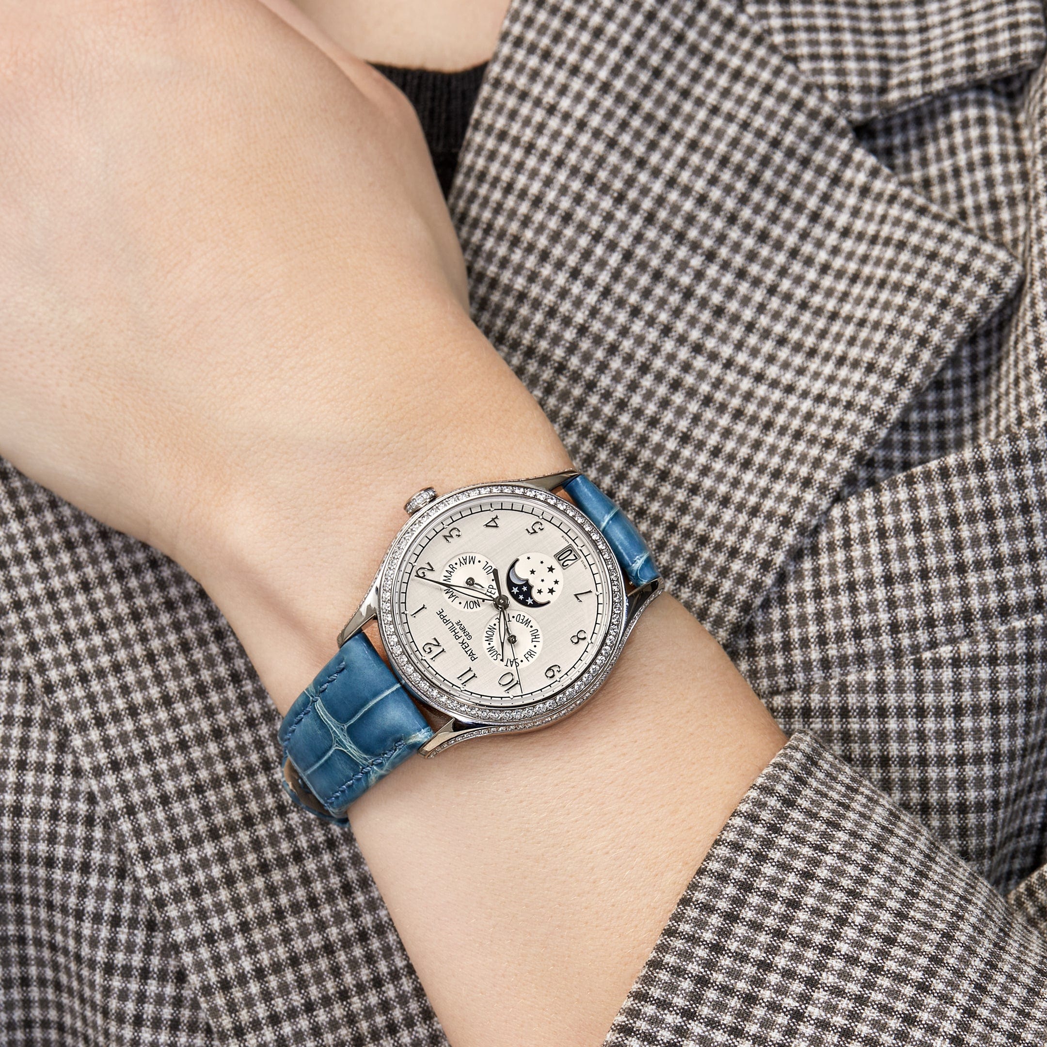 Annual Calendar White Gold Diamond Silver Dial 38mm Product Image 5