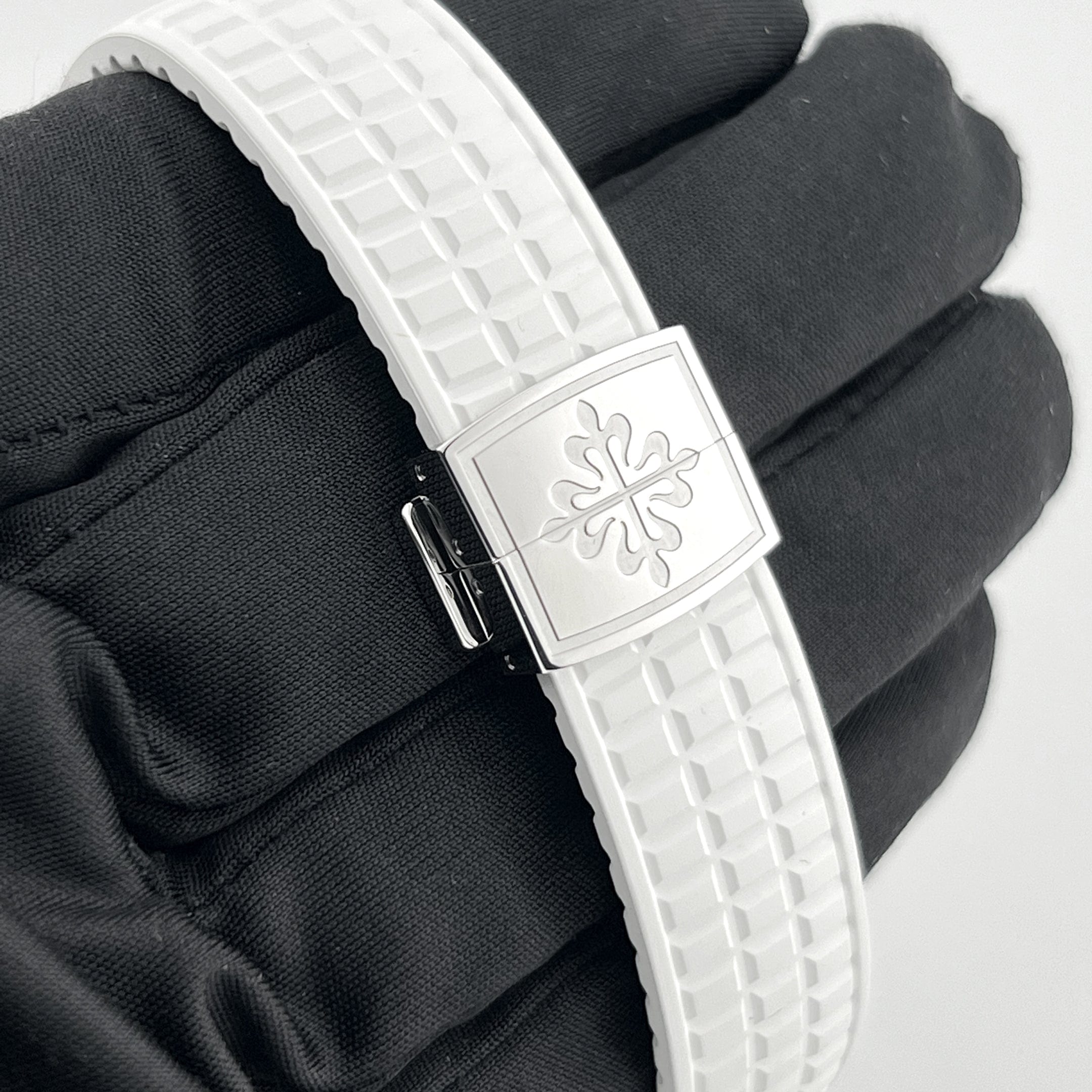 Aquanaut Luce Quartz Steel Diamond White Dial 38mm Product Image 9