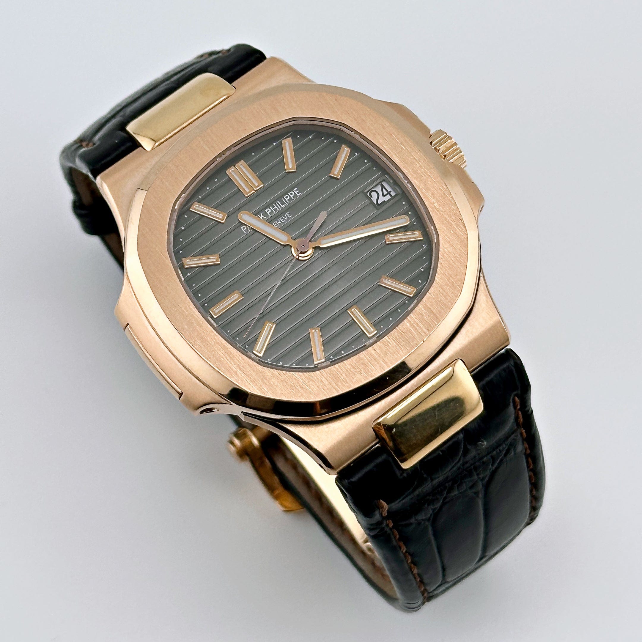 Nautilus Rose Gold Grey Dial 40mm Product Image 1