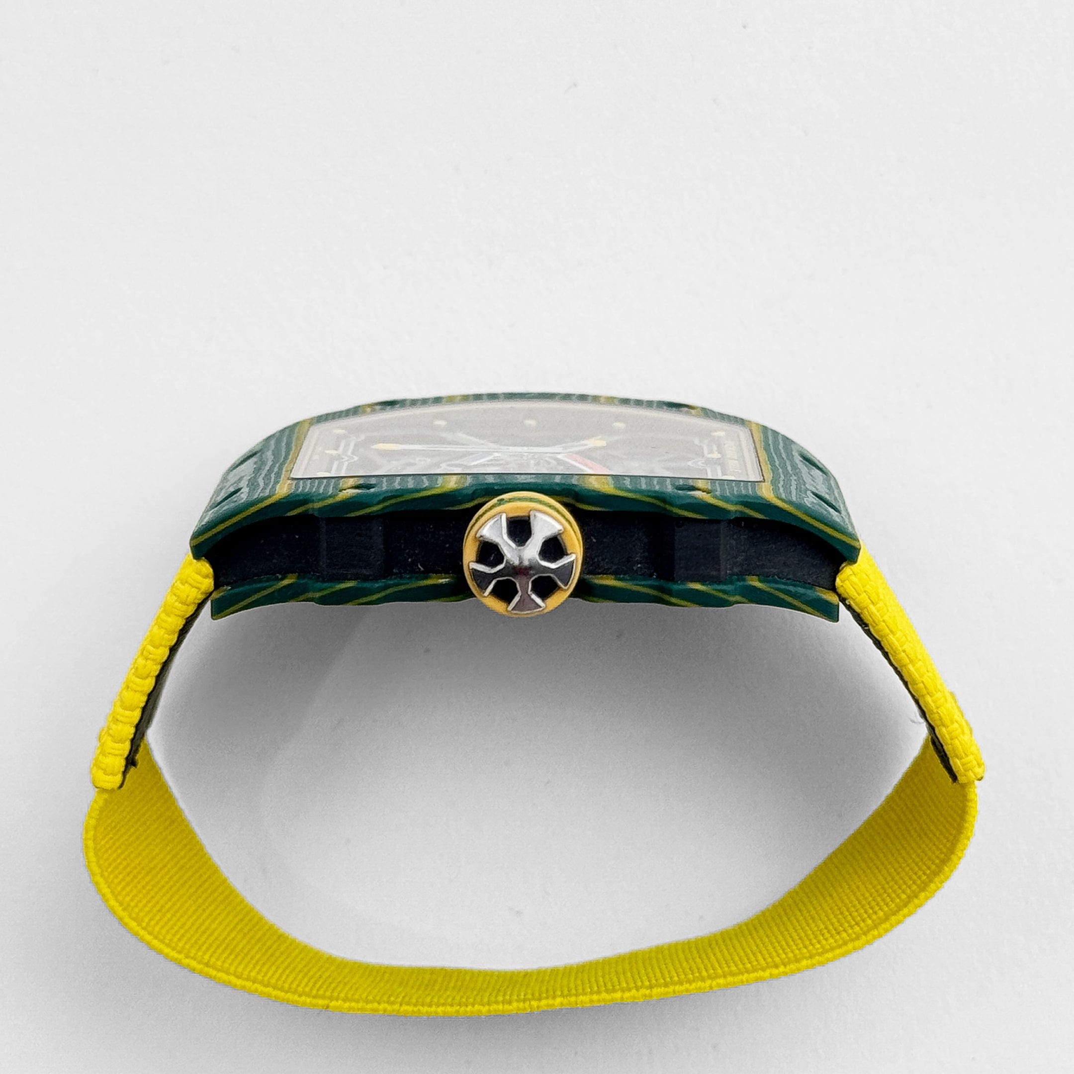 RM67-02 Wayde Van Niekerk Product Image 4