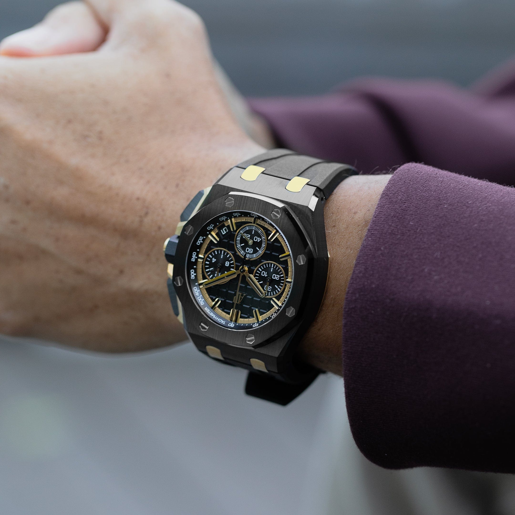 Royal Oak Offshore Chronograph Ceramic Black Dial 43mm Product Image 8