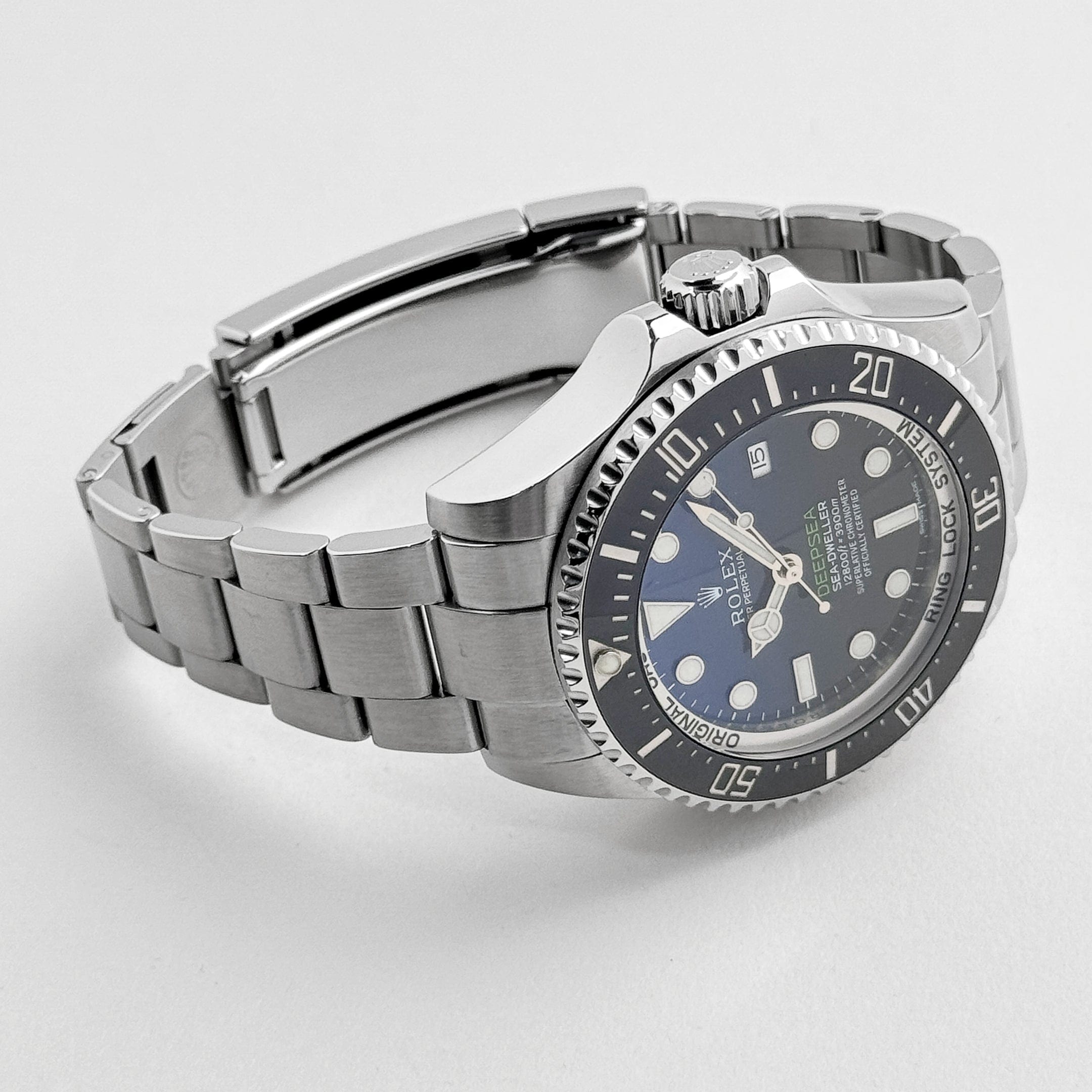Sea-Dweller Deepsea D-Blue Steel Blue Dial 44mm Product Image 3