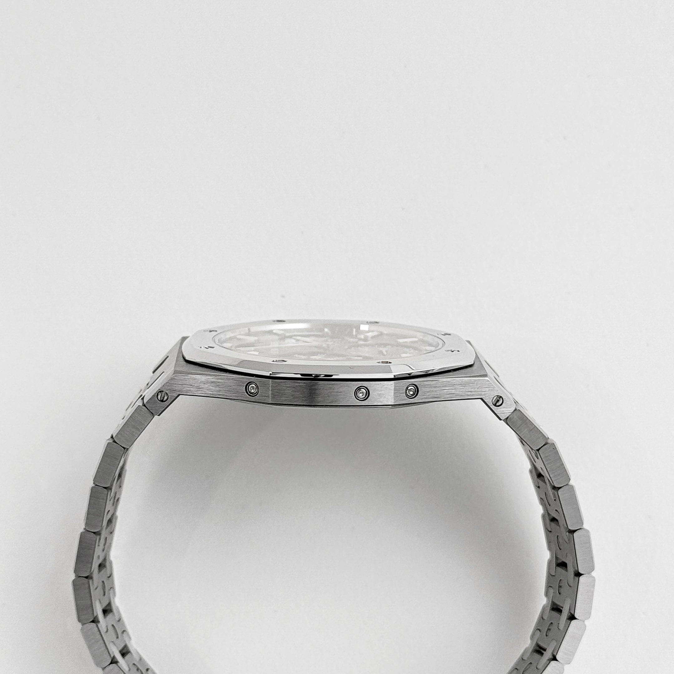 Royal Oak Perpetual Calendar Ultra-Thin Platinum & Titanium Blue Dial 41mm Product Image 5