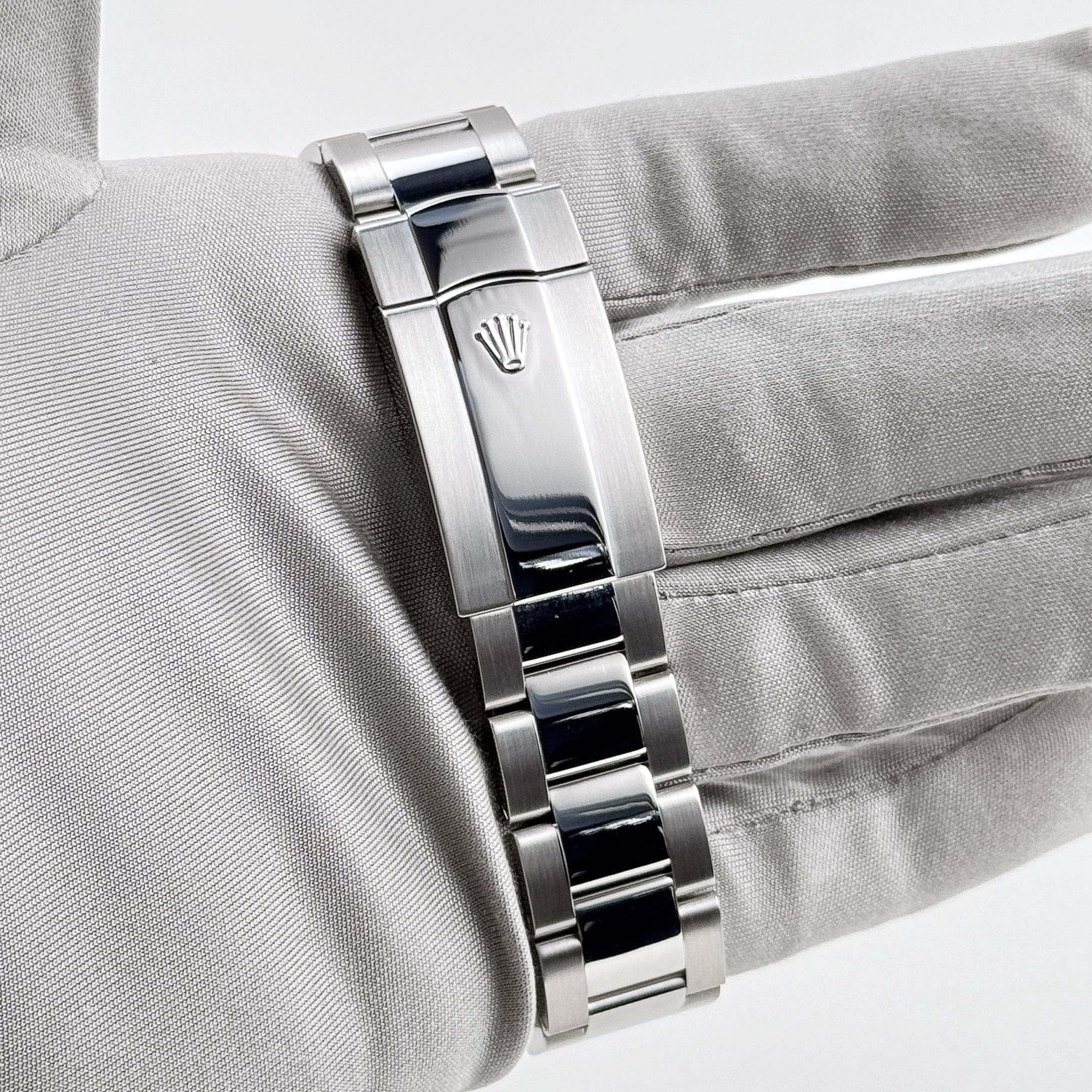 Sky-Dweller Steel Blue Dial 42mm Product Image 9