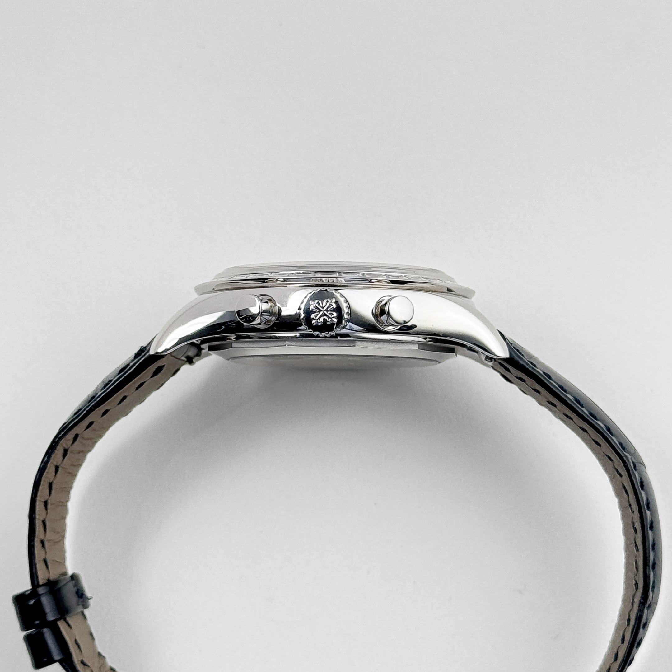 Annual Calendar Chronograph Platinum Diamond Blue Dial 40mm Product Image 4