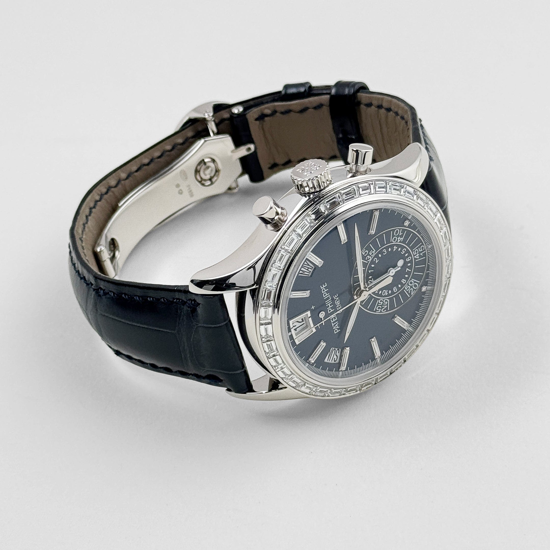 Annual Calendar Chronograph Platinum Diamond Blue Dial 40mm Product Image 3