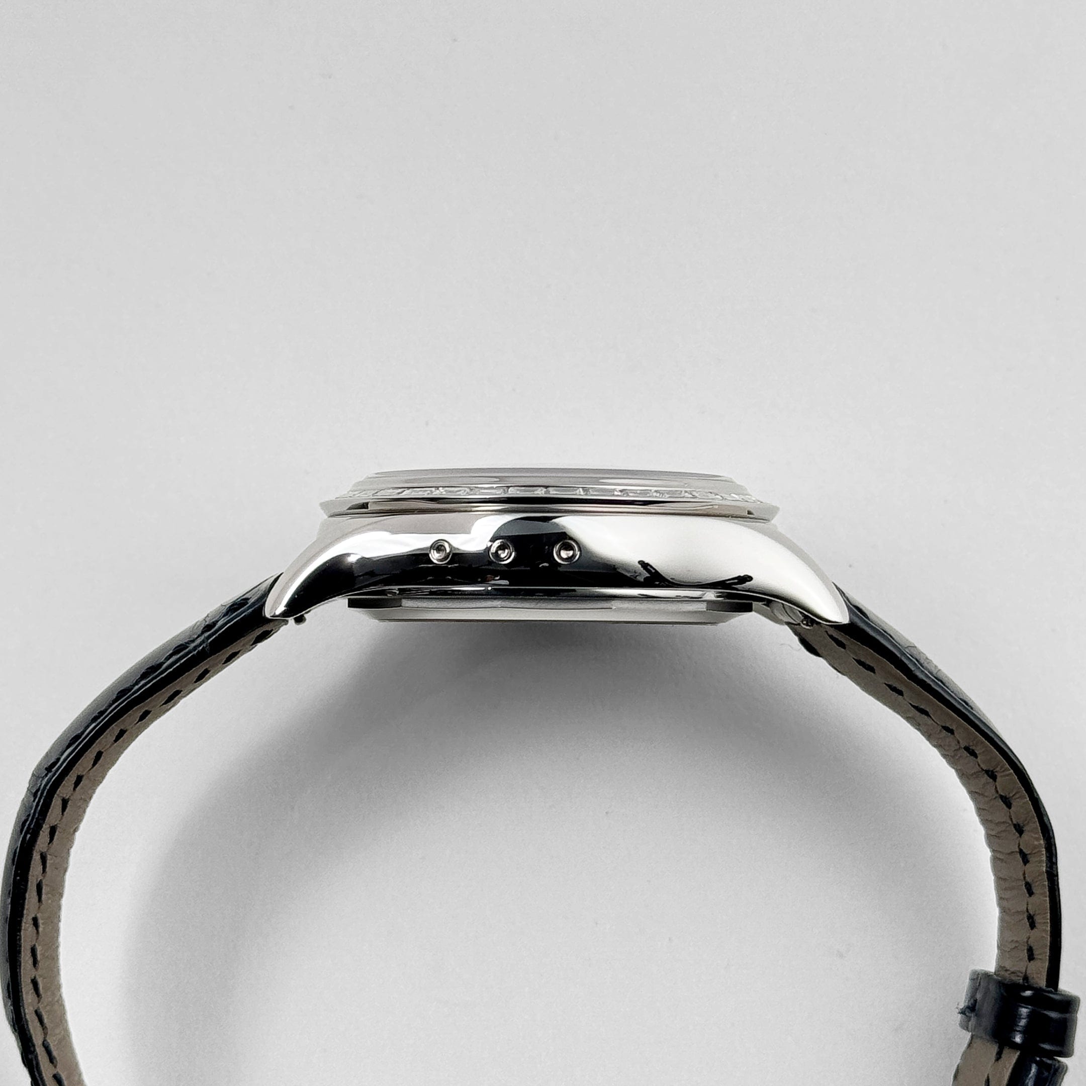 Annual Calendar Chronograph Platinum Diamond Blue Dial 40mm Product Image 5