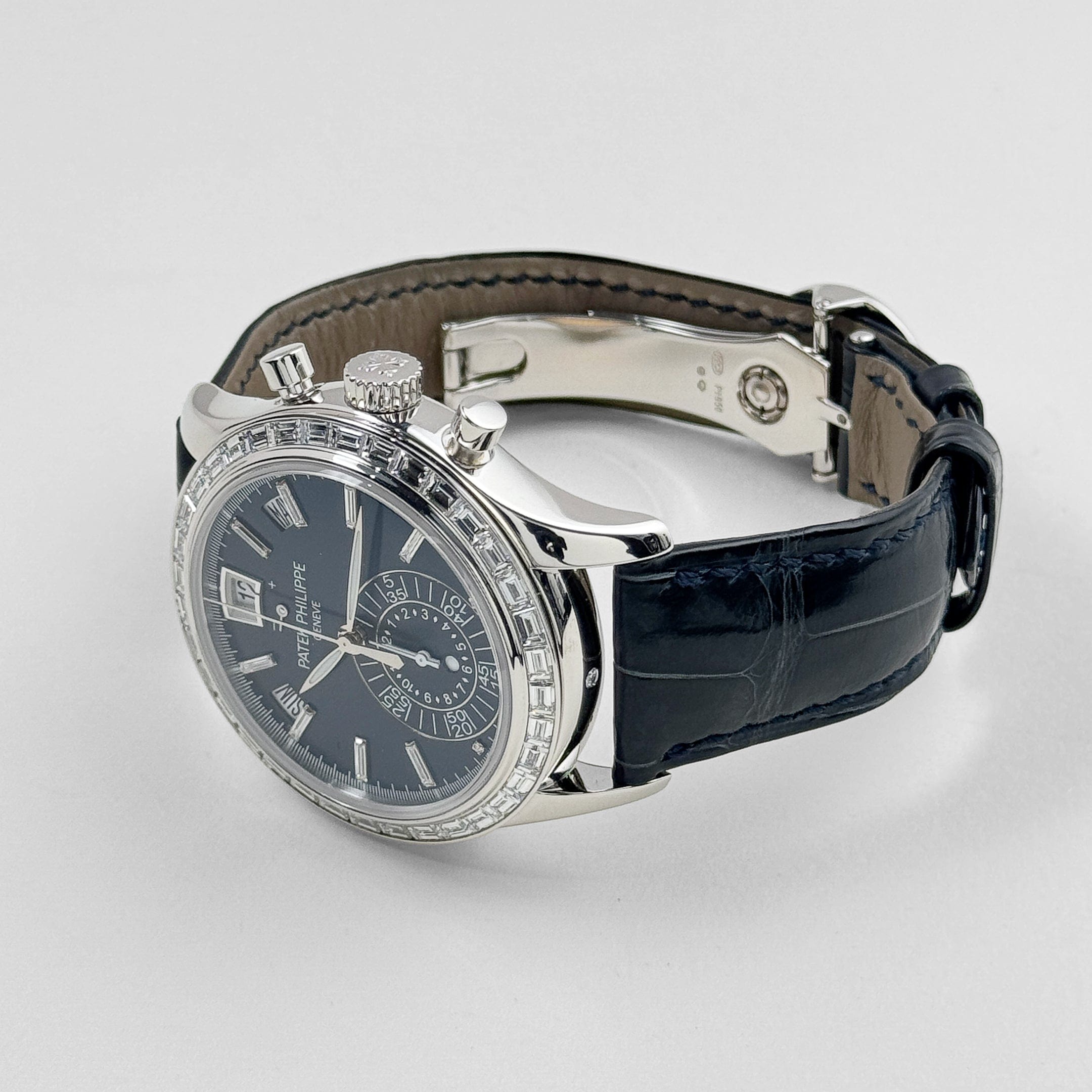 Annual Calendar Chronograph Platinum Diamond Blue Dial 40mm Product Image 2