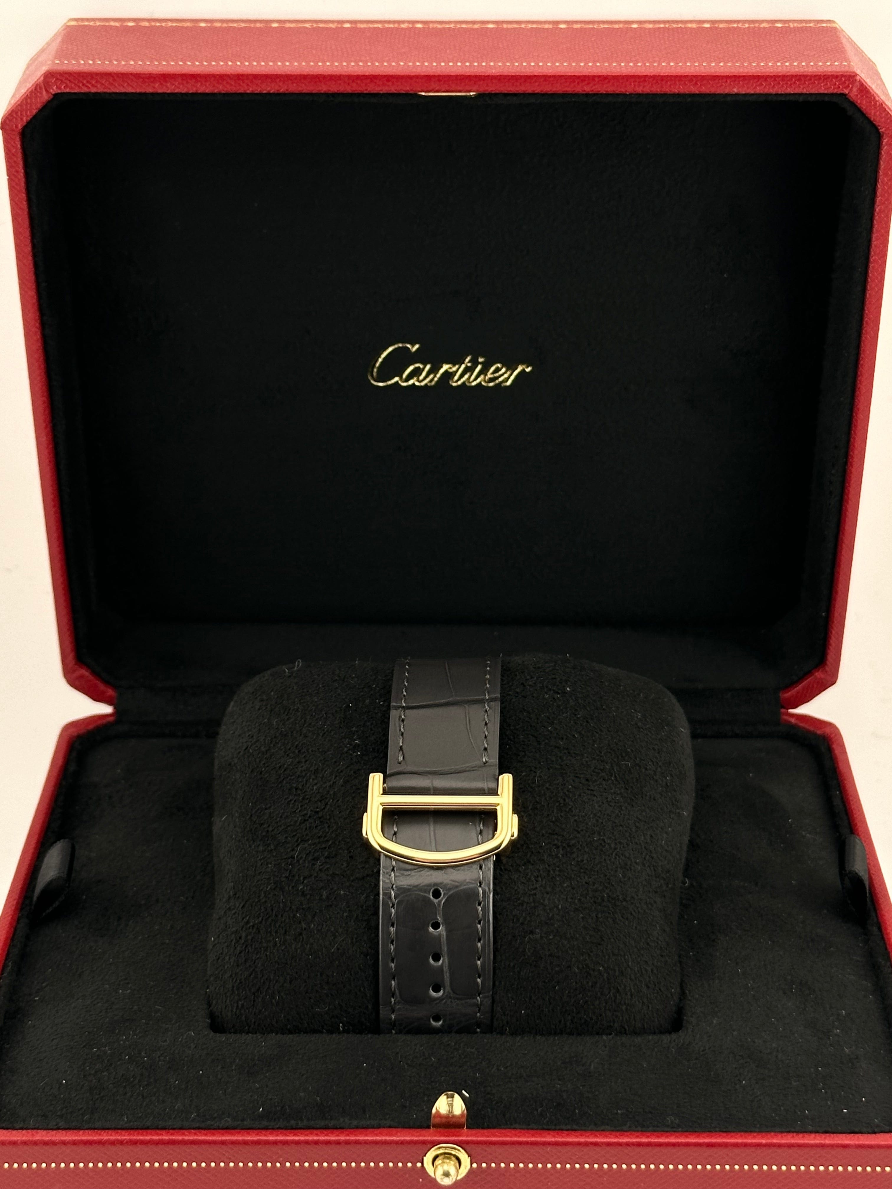 Pahsa de Cartier Yellow Gold Silver Dial 41mm Product Image 4