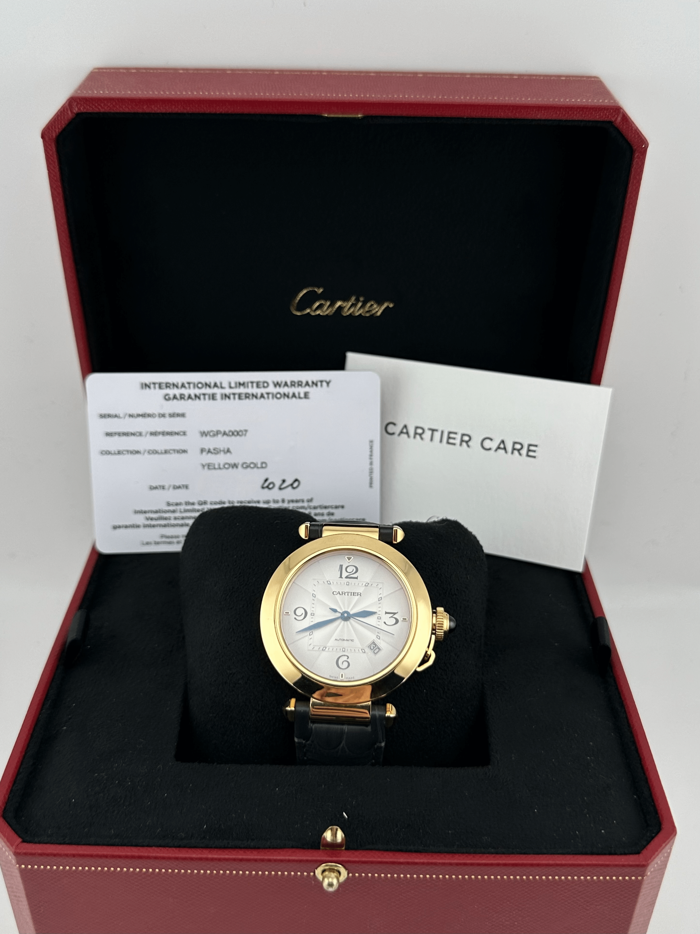 Pahsa de Cartier Yellow Gold Silver Dial 41mm Product Image 5