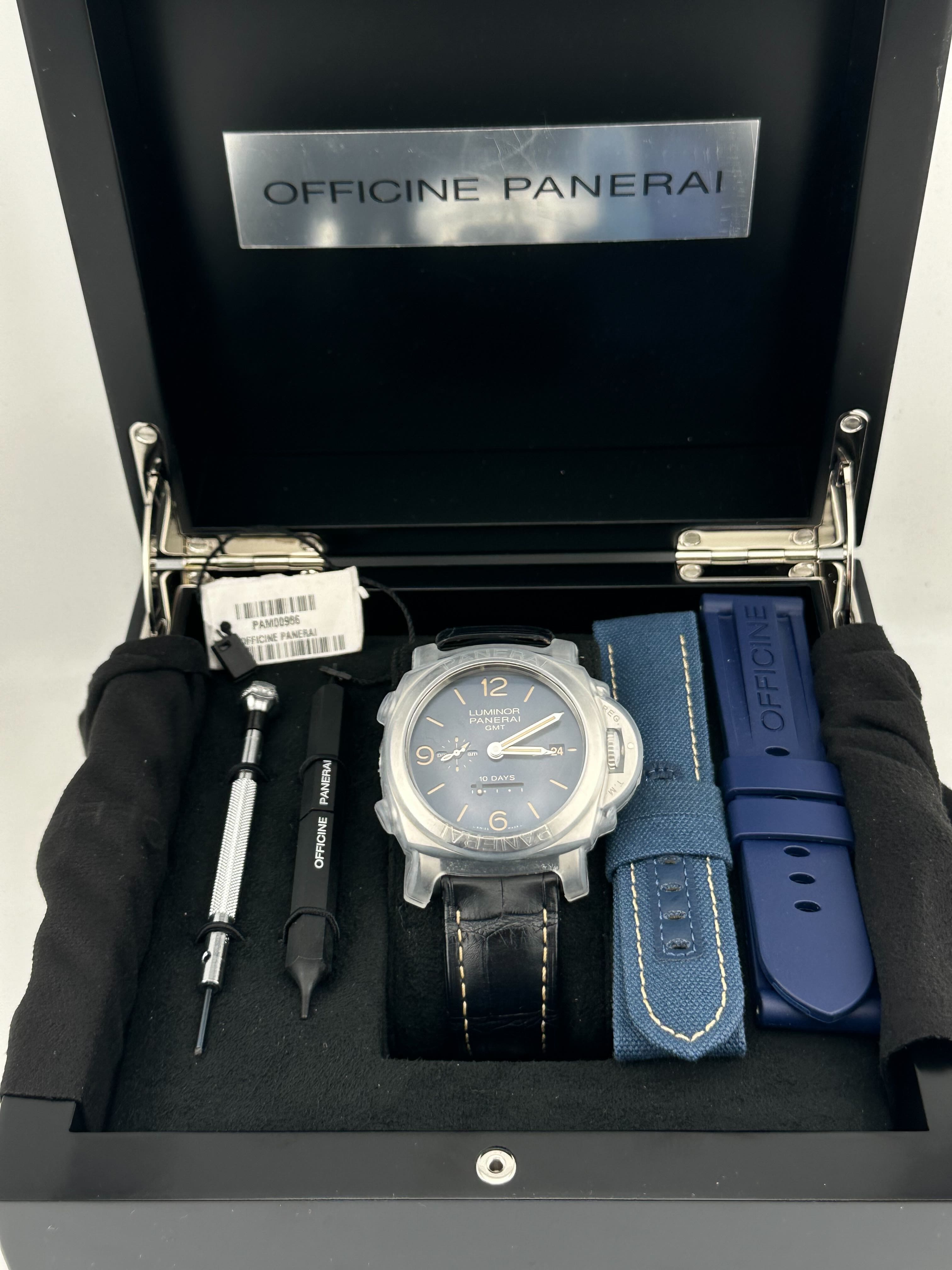 Luminor GMT Steel Blue Dial 44mm Product Image 4