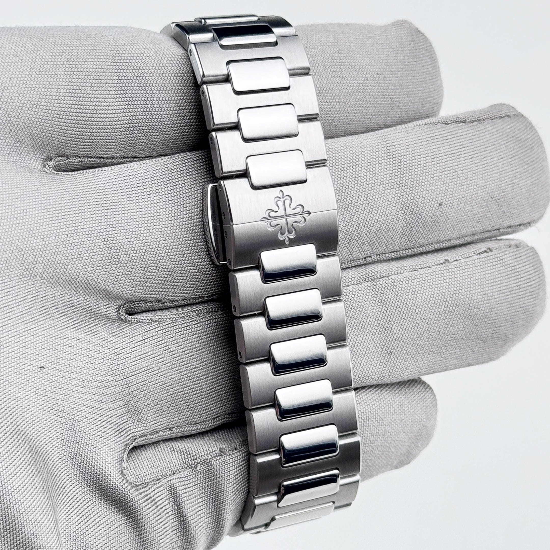 Nautilus Ladies Steel White Dial 35mm Product Image 9