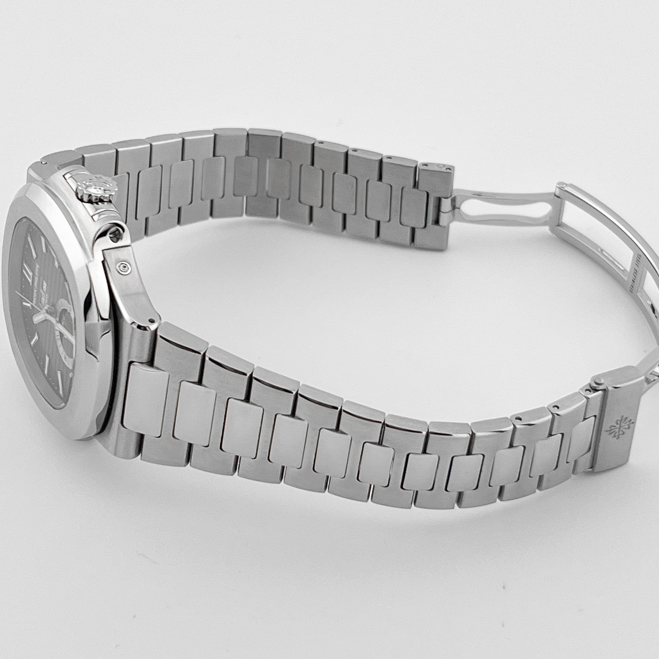 Nautilus Annual Calendar Steel Black Dial 40mm Product Image 6