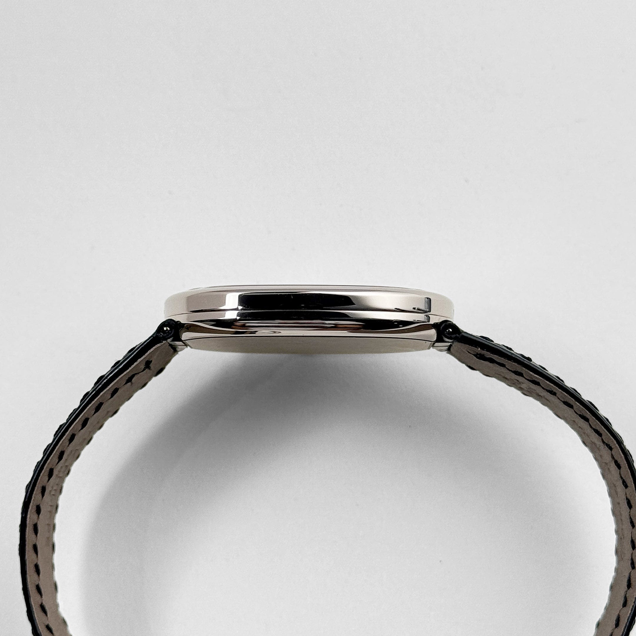 Golden Ellipse Arabesques and Volutes White Gold Black Dial 34mm Product Image 5