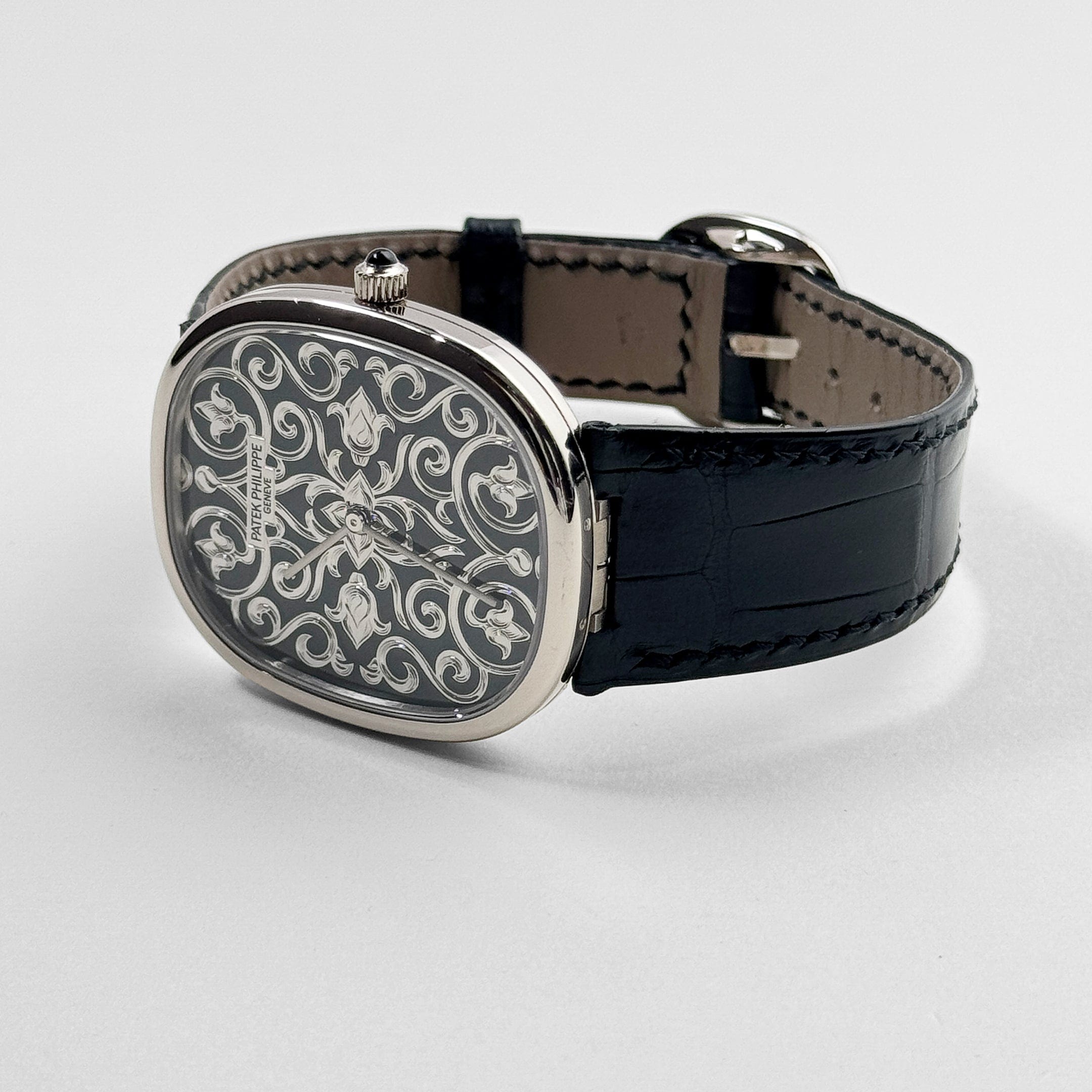 Golden Ellipse Arabesques and Volutes White Gold Black Dial 34mm Product Image 3